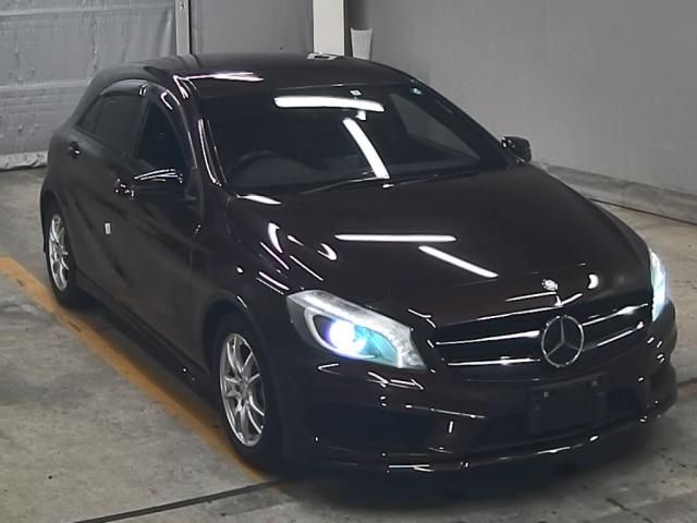 333 MERCEDES BENZ A CLASS 176042 2015 г. (ZIP Tokyo)